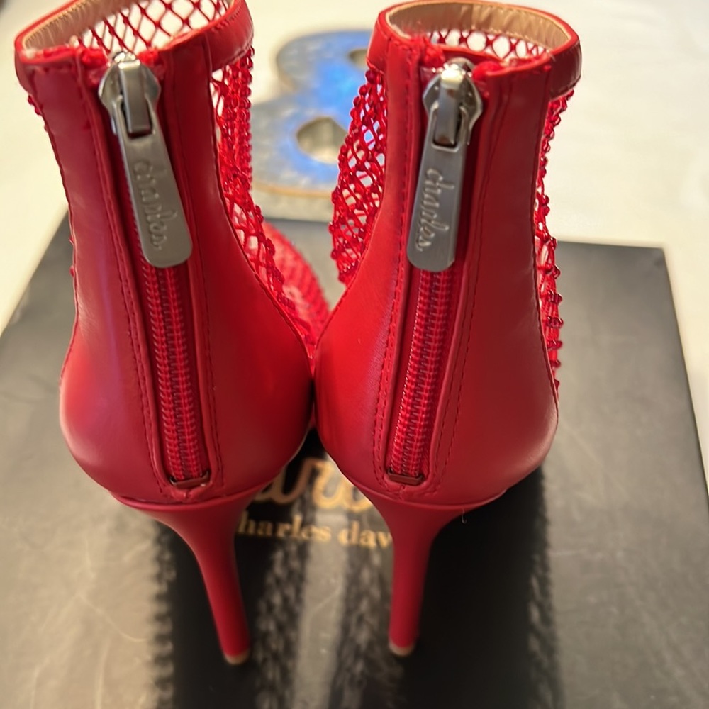 Charles By Charles David Sz 7 With 4 In Heels Red - image 7